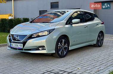 Хэтчбек Nissan Leaf 2018 в 