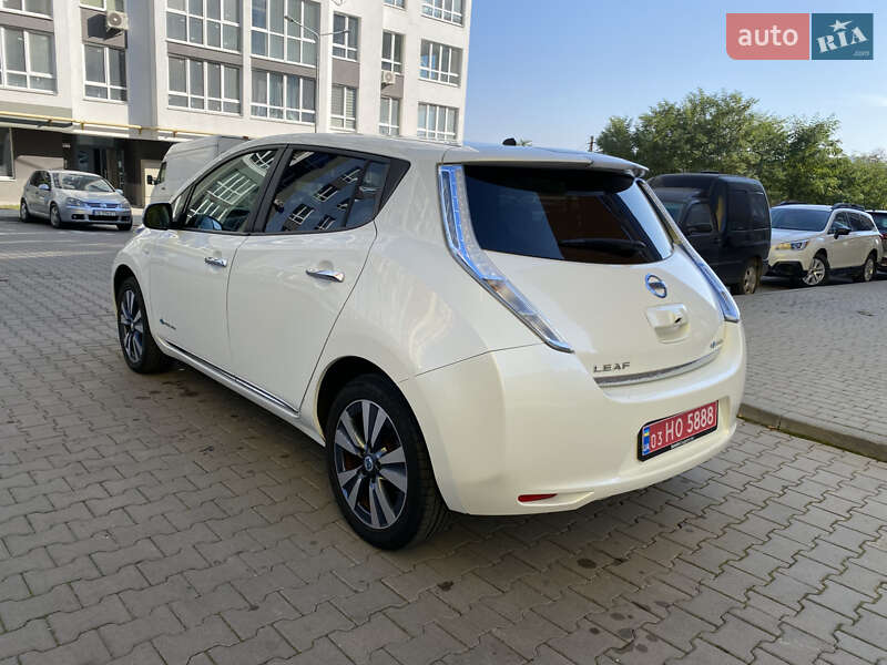 Хэтчбек Nissan Leaf 2014 в Черновцах