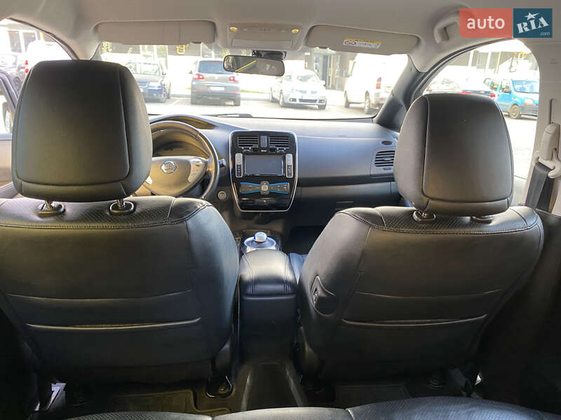 Хэтчбек Nissan Leaf 2014 в Черновцах