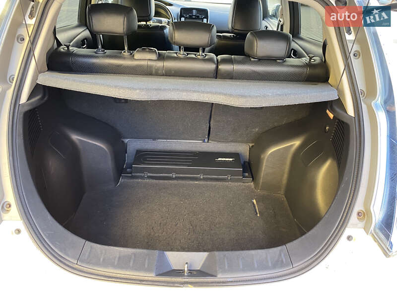 Хэтчбек Nissan Leaf 2014 в Черновцах