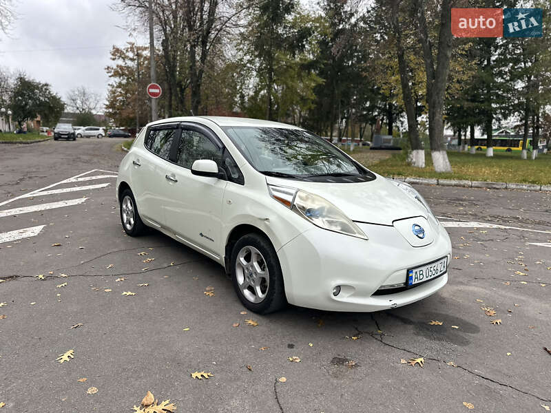 Хетчбек Nissan Leaf 2012 в Вінниці