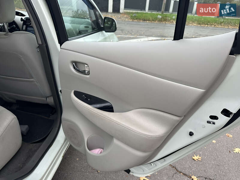 Хетчбек Nissan Leaf 2012 в Вінниці