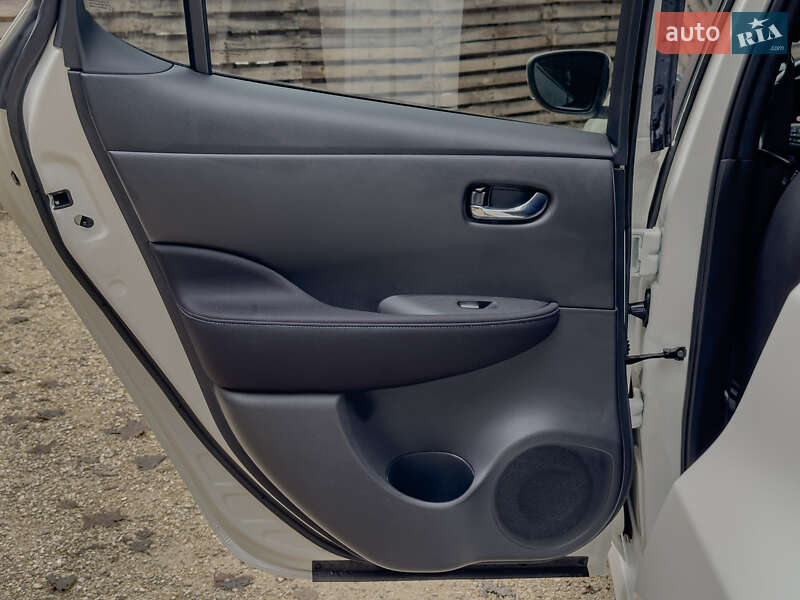 Хетчбек Nissan Leaf 2021 в Бродах