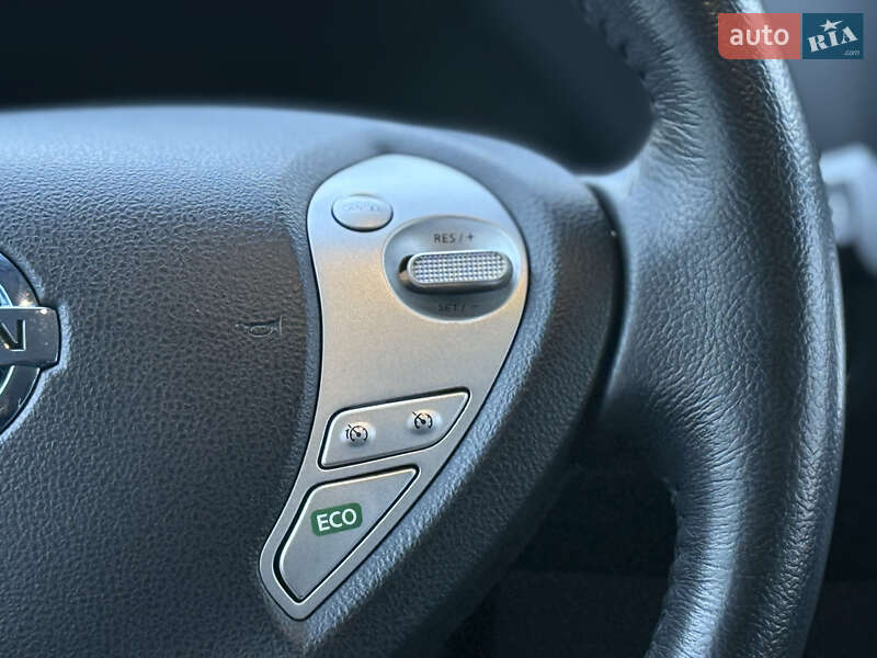 Хэтчбек Nissan Leaf 2014 в Луцке