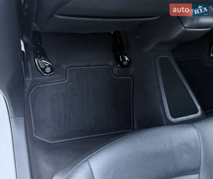 Хэтчбек Nissan Leaf 2014 в Луцке