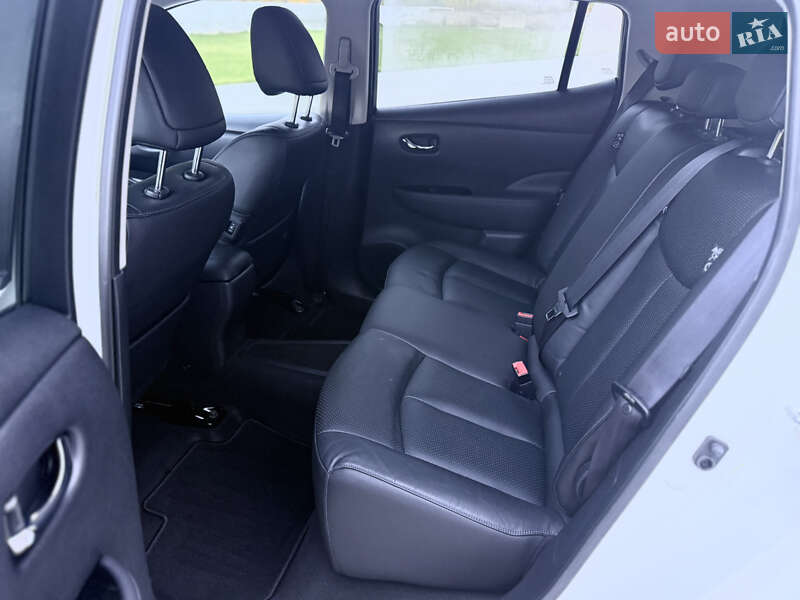 Хэтчбек Nissan Leaf 2014 в Луцке