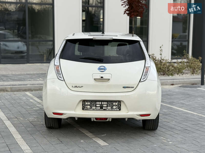 Хэтчбек Nissan Leaf 2014 в Городке фото 5 Хэтчбек Nissan Leaf 2014 в Городке