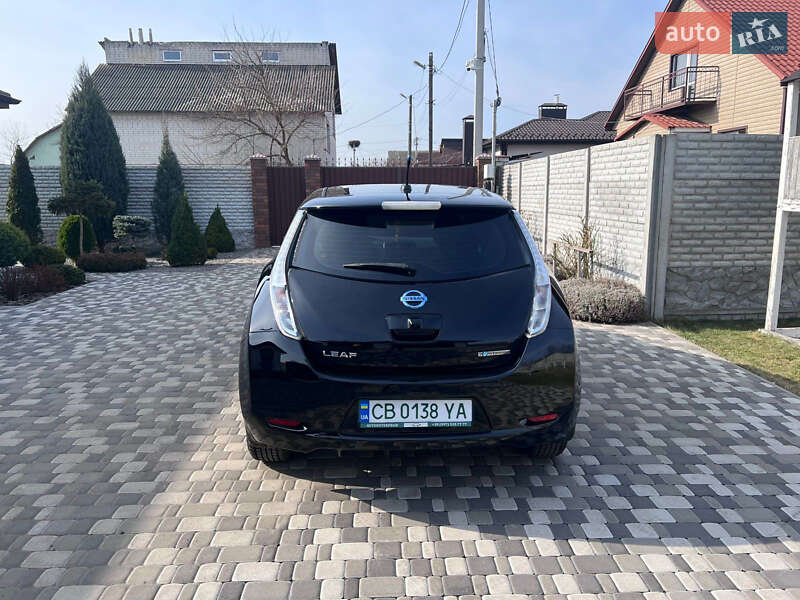 Хетчбек Nissan Leaf 2013 в Чернігові
