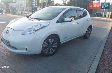 Хэтчбек Nissan Leaf 2016 в 