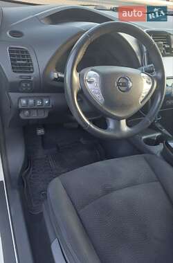 Хэтчбек Nissan Leaf 2016 в 