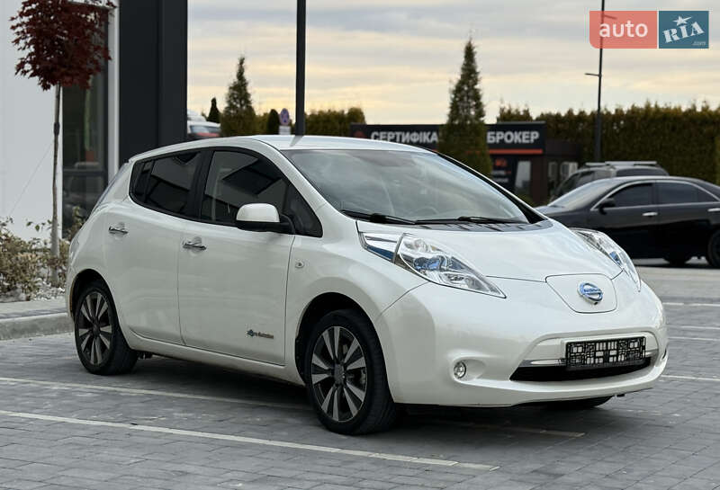 Хэтчбек Nissan Leaf 2014 в Городке фото 3 Хэтчбек Nissan Leaf 2014 в Городке
