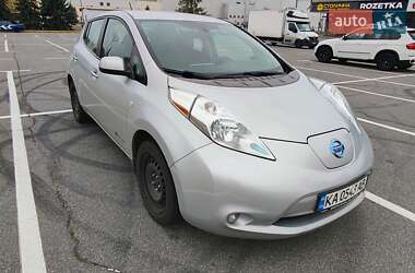 Хэтчбек Nissan Leaf 2016 в 