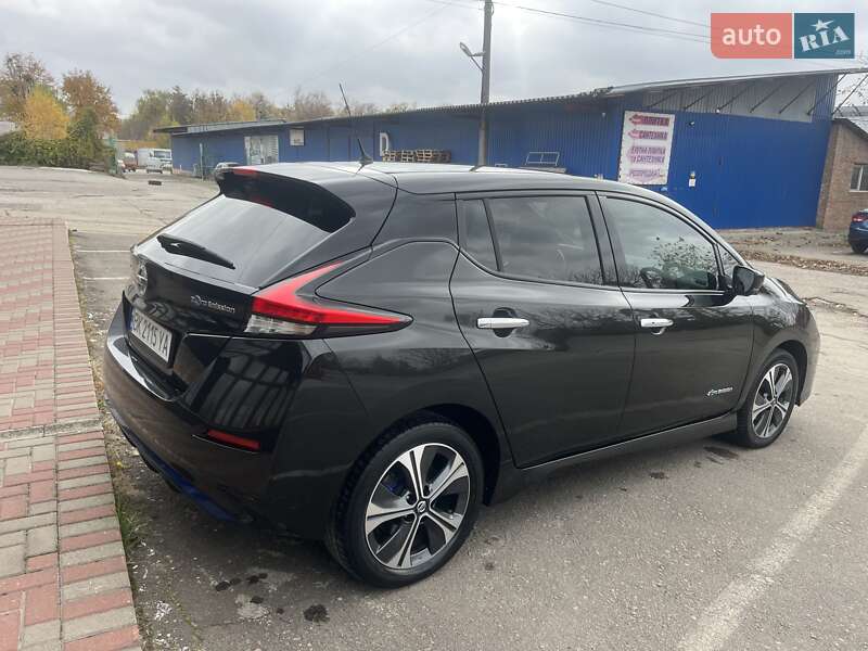 Хэтчбек Nissan Leaf 2018 в Ровно фото 10 Хэтчбек Nissan Leaf 2018 в Ровно