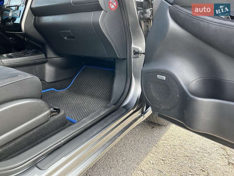 Хэтчбек Nissan Leaf 2014 в Днепре фото 9 Хэтчбек Nissan Leaf 2014 в Днепре