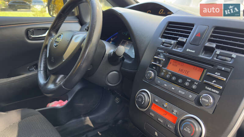 Хэтчбек Nissan Leaf 2013 в Каменец-Подольском фото 8 Хэтчбек Nissan Leaf 2013 в Каменец-Подольском