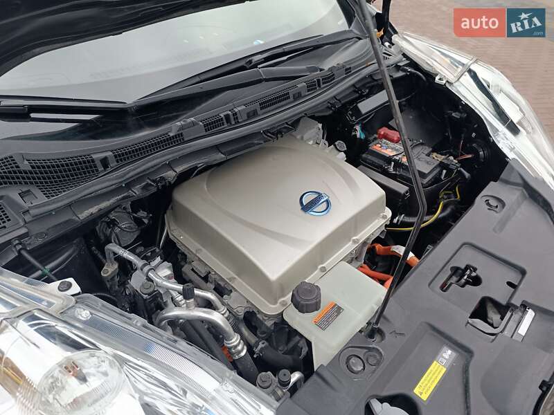 Хэтчбек Nissan Leaf 2015 в Ровно фото 92 Хэтчбек Nissan Leaf 2015 в Ровно