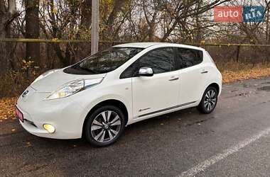 Хэтчбек Nissan Leaf 2013 в Днепре Хэтчбек Nissan Leaf 2013 в Днепре