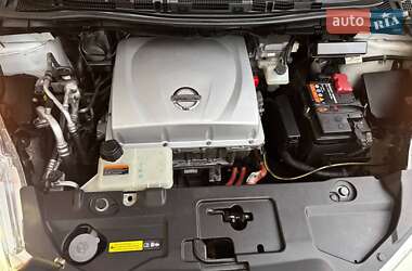 Хэтчбек Nissan Leaf 2013 в Днепре