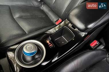 Хэтчбек Nissan Leaf 2013 в Днепре
