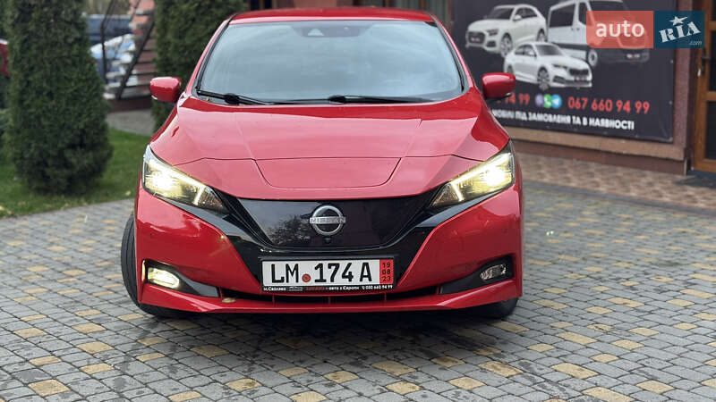 Хэтчбек Nissan Leaf 2023 в Сваляве