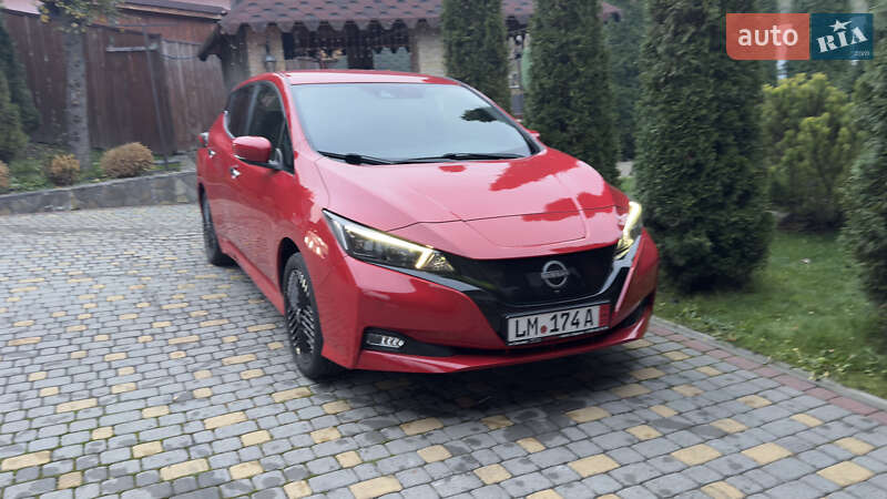 Хэтчбек Nissan Leaf 2023 в Сваляве