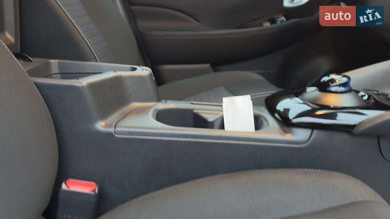 Хэтчбек Nissan Leaf 2023 в Сваляве