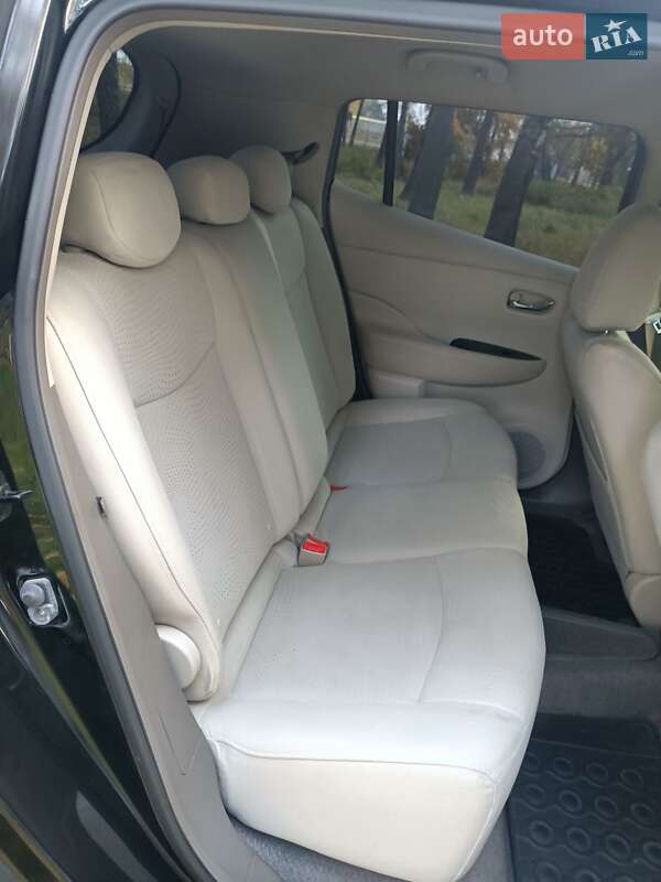 Хэтчбек Nissan Leaf 2012 в Ахтырке фото 14 Хэтчбек Nissan Leaf 2012 в Ахтырке