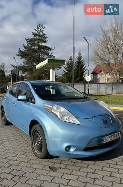 Хетчбек Nissan Leaf 2015 в 