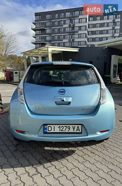 Хетчбек Nissan Leaf 2015 в 