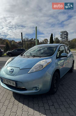 Хетчбек Nissan Leaf 2015 в 