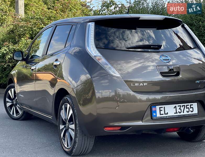 Хэтчбек Nissan Leaf 2016 в Тернополе