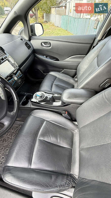 Хэтчбек Nissan Leaf 2014 в Луцке