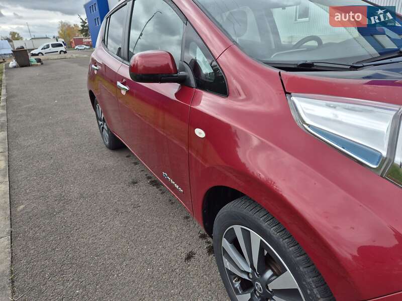Хэтчбек Nissan Leaf 2014 в Ковеле