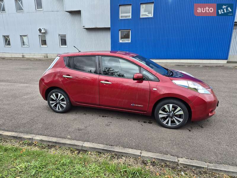 Хэтчбек Nissan Leaf 2014 в Ковеле