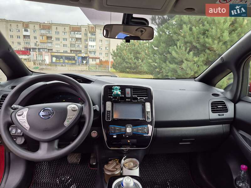 Хэтчбек Nissan Leaf 2014 в Ковеле
