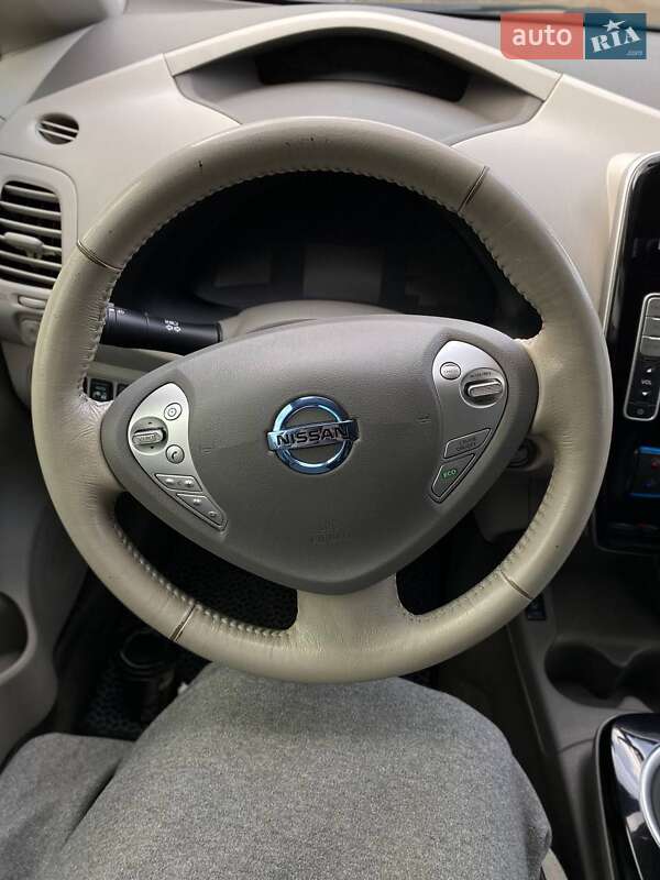 Хетчбек Nissan Leaf 2014 в Чернівцях фото 18 Хетчбек Nissan Leaf 2014 в Чернівцях