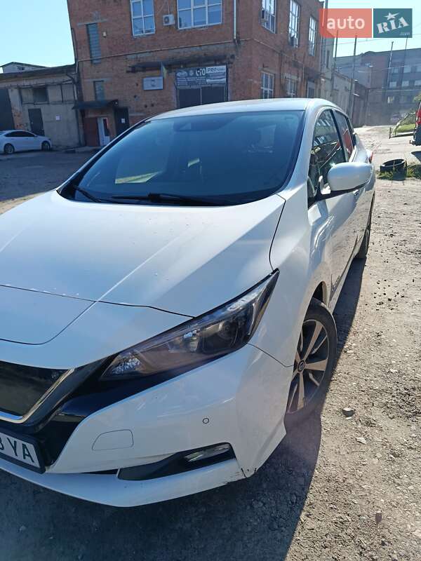 Хетчбек Nissan Leaf 2018 в Львові фото 5 Хетчбек Nissan Leaf 2018 в Львові