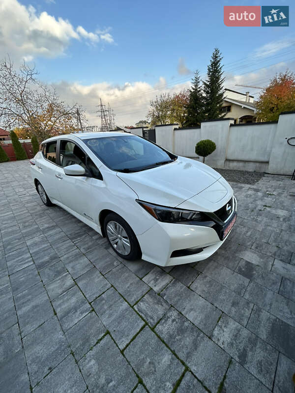 Хетчбек Nissan Leaf 2019 в Ужгороді
