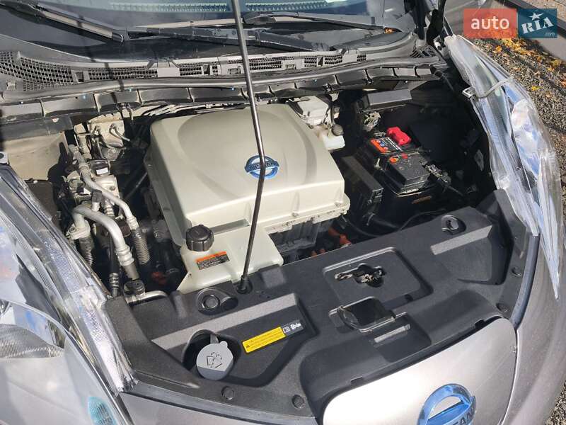 Хэтчбек Nissan Leaf 2014 в Луцке фото 50 Хэтчбек Nissan Leaf 2014 в Луцке