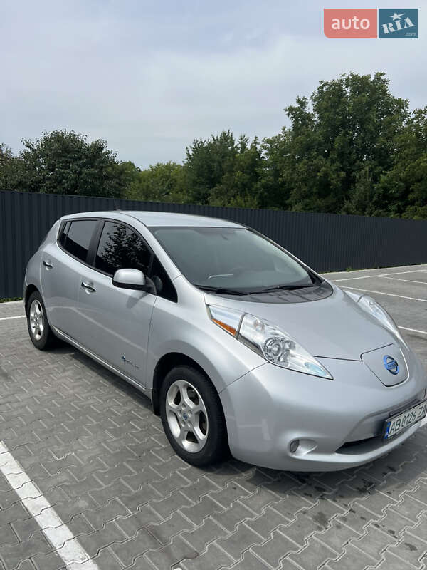 Хэтчбек Nissan Leaf 2017 в Виннице фото Хэтчбек Nissan Leaf 2017 в Виннице