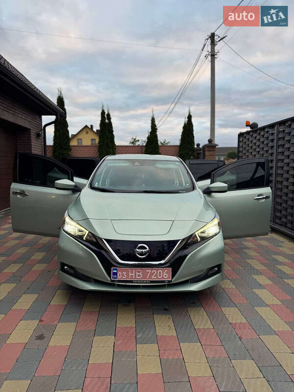 Хэтчбек Nissan Leaf 2018 в Луцке