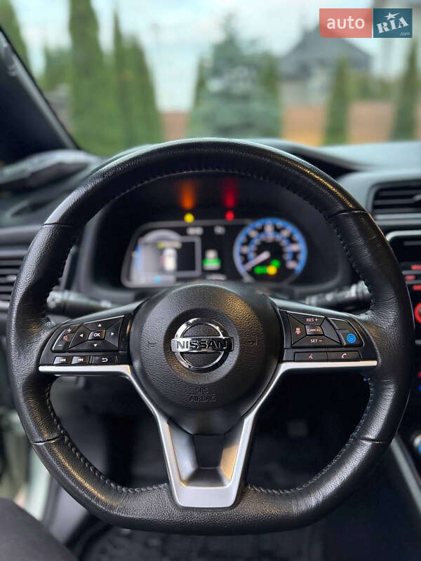 Хэтчбек Nissan Leaf 2018 в Луцке