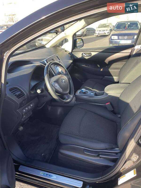 Хэтчбек Nissan Leaf 2014 в Киеве
