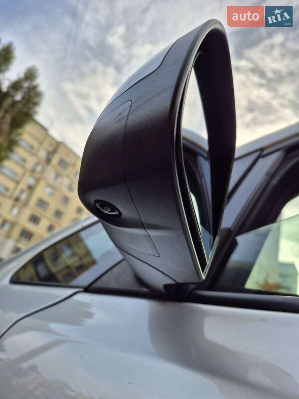 Хэтчбек Nissan Leaf 2015 в Днепре фото 3 Хэтчбек Nissan Leaf 2015 в Днепре