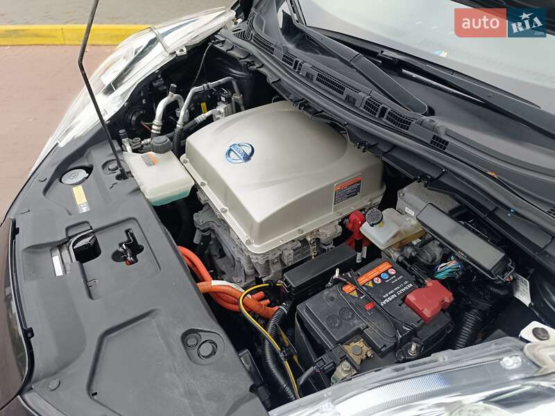Хэтчбек Nissan Leaf 2015 в Ровно фото 27 Хэтчбек Nissan Leaf 2015 в Ровно