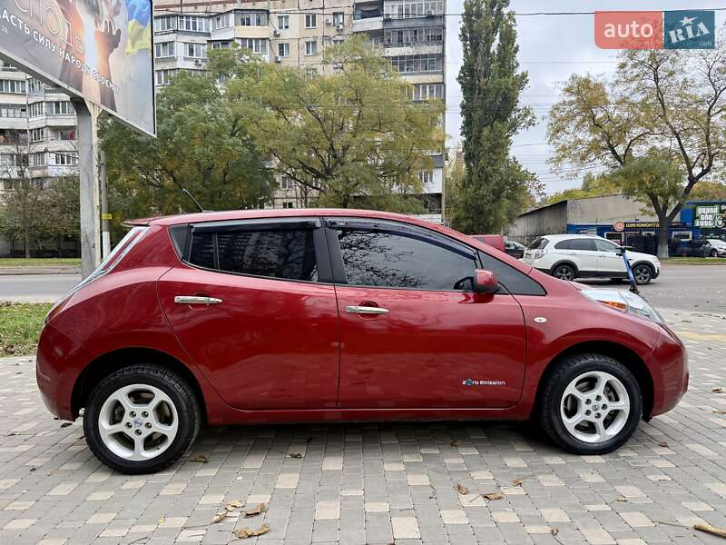 Хэтчбек Nissan Leaf 2012 в Одессе фото 6 Хэтчбек Nissan Leaf 2012 в Одессе