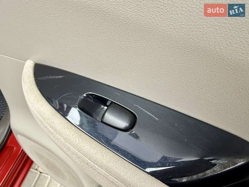 Хэтчбек Nissan Leaf 2012 в Одессе фото 55 Хэтчбек Nissan Leaf 2012 в Одессе