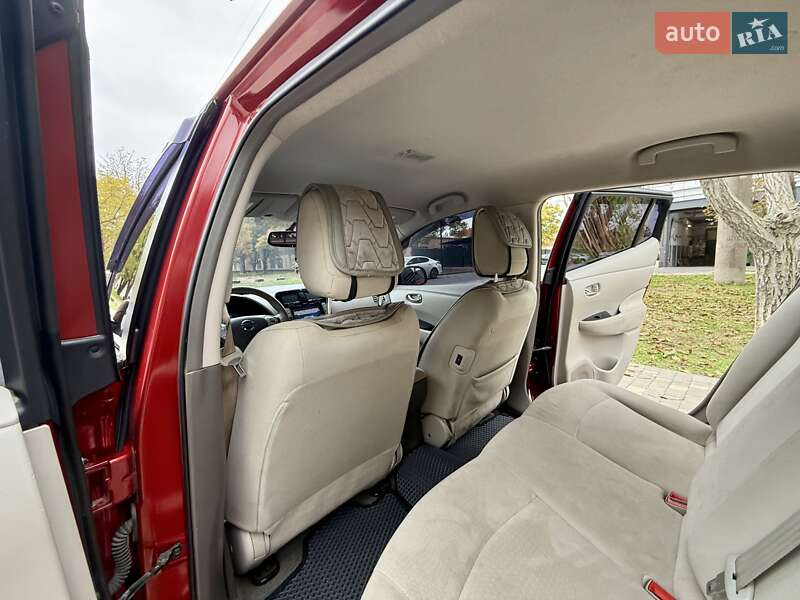 Хэтчбек Nissan Leaf 2012 в Одессе фото 69 Хэтчбек Nissan Leaf 2012 в Одессе