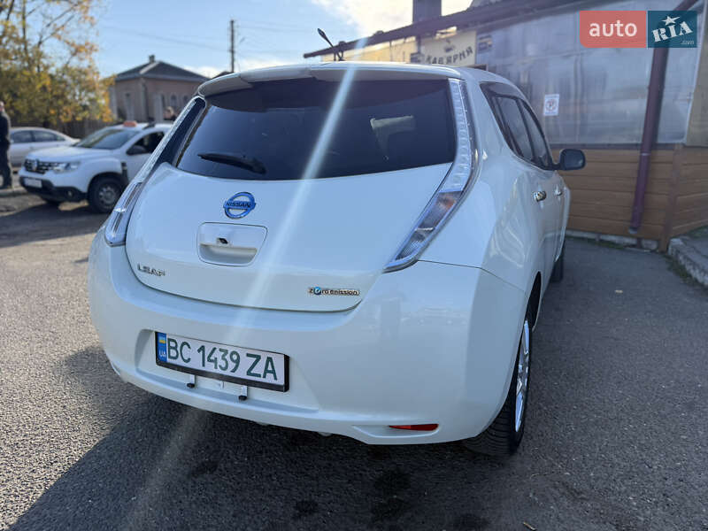 Хэтчбек Nissan Leaf 2012 в Черновцах фото 7 Хэтчбек Nissan Leaf 2012 в Черновцах
