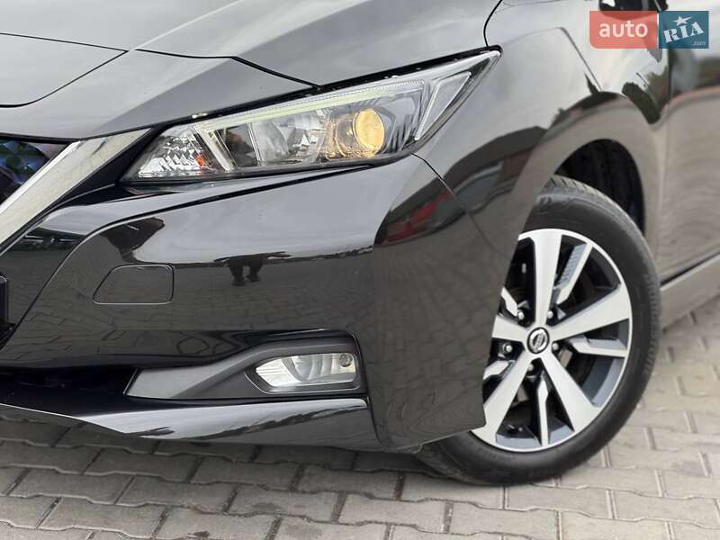Хэтчбек Nissan Leaf 2022 в Виннице